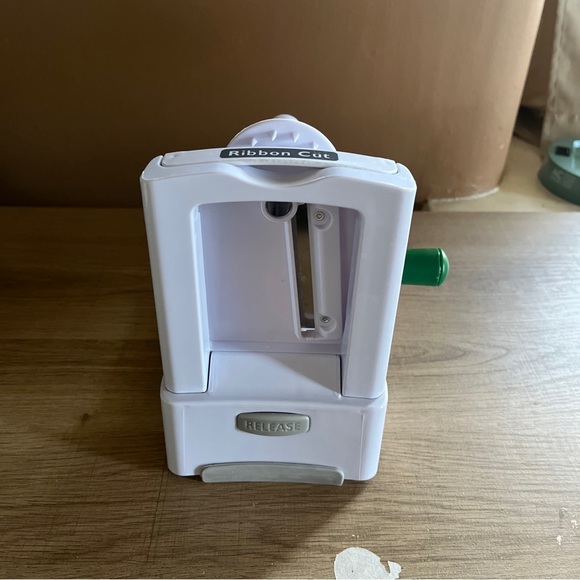 Veggetti Pro tabletop spiral Vegetable cutter. - Picture 2 of 8